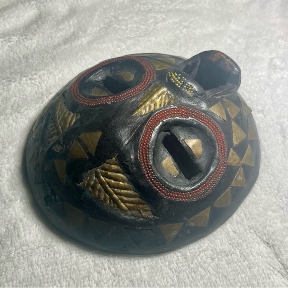 UNIQUE Ashanti Beaded Wood Mask Wall Decor Hand Carved & Authentic Round - Picture 3 of 4